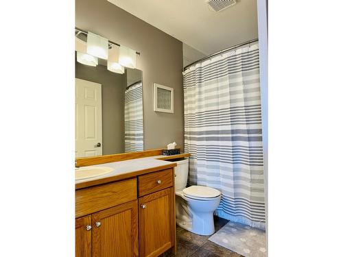 1300 20Th Street S, Cranbrook, BC - Indoor Photo Showing Bathroom