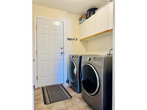 1300 20Th Street S, Cranbrook, BC - Indoor Photo Showing Laundry Room