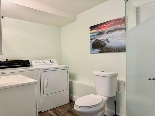 1300 20Th Street S, Cranbrook, BC - Indoor Photo Showing Laundry Room