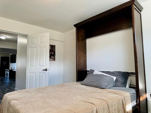 1300 20Th Street S, Cranbrook, BC - Indoor Photo Showing Bedroom