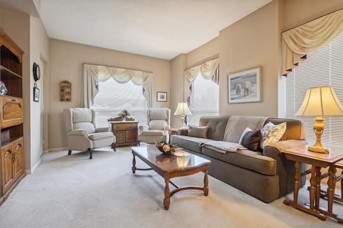 3497 Upper Middle Road|Unit #101, Burlington, ON - Indoor Photo Showing Living Room