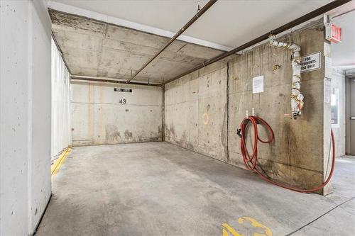 3497 Upper Middle Road|Unit #101, Burlington, ON - Indoor Photo Showing Garage