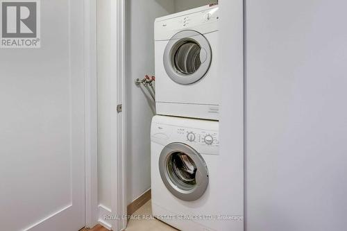 #610 -20 Blue Jays Way, Toronto, ON - Indoor Photo Showing Laundry Room