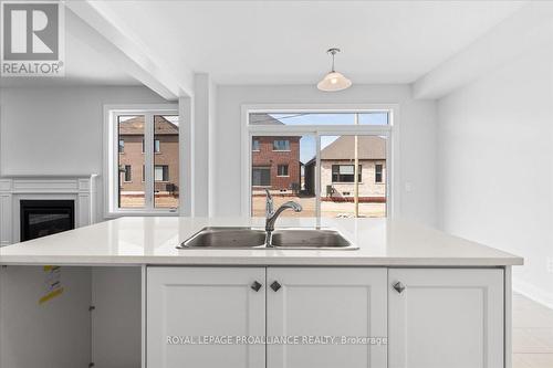 17 Corley Street, Kawartha Lakes, ON - Indoor Photo Showing Kitchen With Double Sink