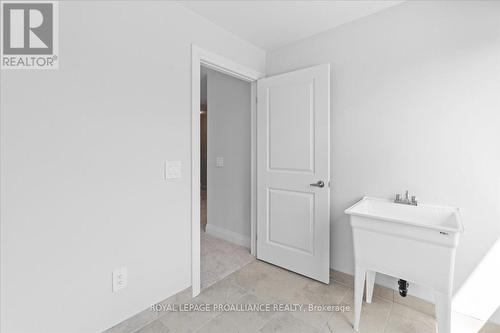 17 Corley St, Kawartha Lakes, ON - Indoor Photo Showing Other Room