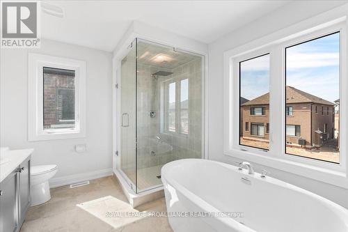 17 Corley Street, Kawartha Lakes, ON - Indoor Photo Showing Bathroom