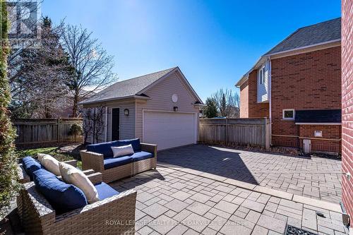 436 Doverwood Dr, Oakville, ON - Outdoor With Exterior