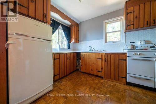 258 Skootamatta Lake, Addington Highlands, ON - Indoor Photo Showing Kitchen