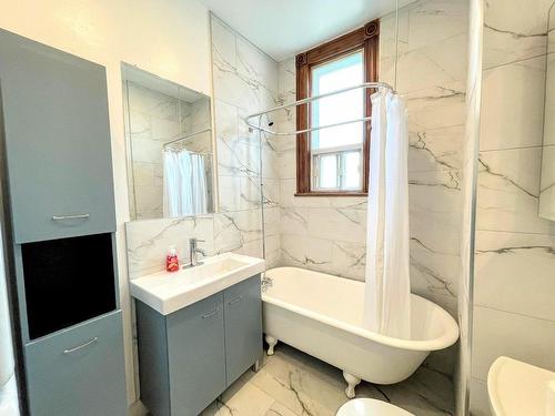 Salle de bains - 5726 Rue St-Urbain, Montréal (Le Plateau-Mont-Royal), QC - Indoor Photo Showing Bathroom