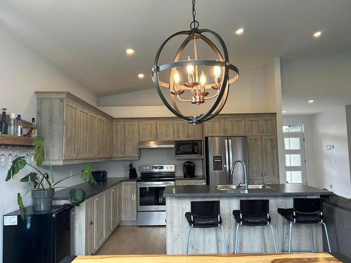 Kitchen - 1 Rue Nycole, Saint-Bernard-De-Lacolle, QC - Indoor Photo Showing Kitchen With Upgraded Kitchen