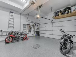 Garage - 