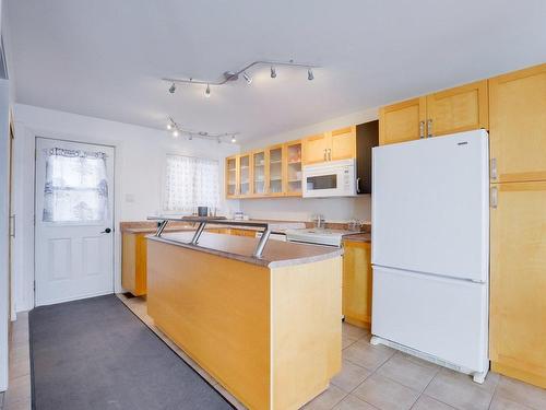 Cuisine - 1760 Ch. De La Grande-Presqu'Île, Plaisance, QC - Indoor Photo Showing Kitchen With Double Sink