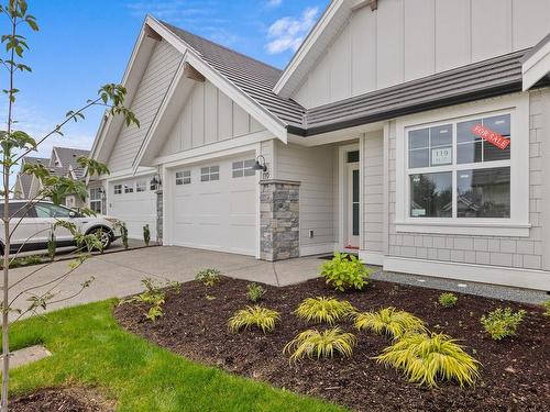 119-1444 Crown Isle Dr, Courtenay, BC - Outdoor
