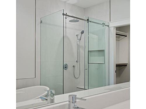 105-1444 Crown Isle Dr, Courtenay, BC - Indoor Photo Showing Bathroom