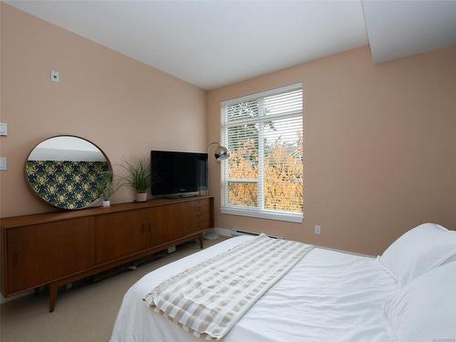 302-611 Goldstream Ave, Langford, BC - Indoor Photo Showing Bedroom