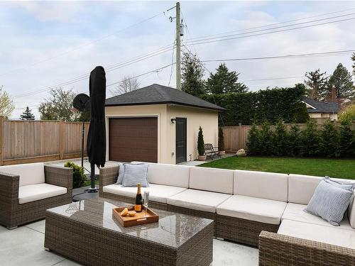 2841 Dewdney Ave, Oak Bay, BC - Outdoor With Exterior