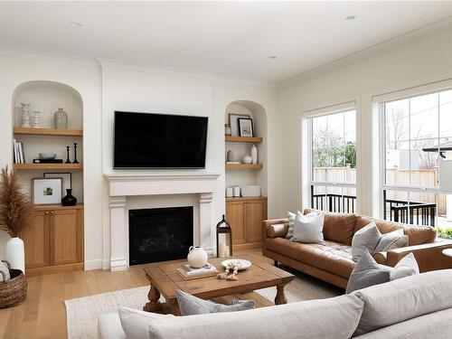 2841 Dewdney Ave, Oak Bay, BC - Indoor Photo Showing Living Room With Fireplace
