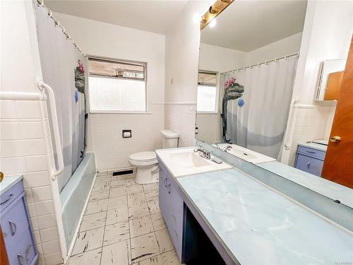 5018 Montrose St, Port Alberni, BC - Indoor Photo Showing Bathroom