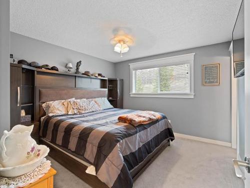 111 Ponderosa Ave, Logan Lake, BC - Indoor Photo Showing Bedroom