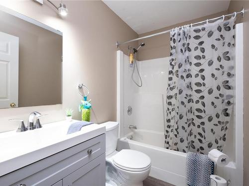 1540 Stag Rd, Campbell River, BC - Indoor Photo Showing Bathroom
