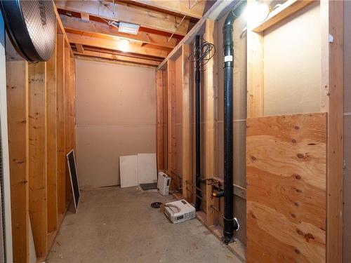 1540 Stag Rd, Campbell River, BC - Indoor Photo Showing Basement