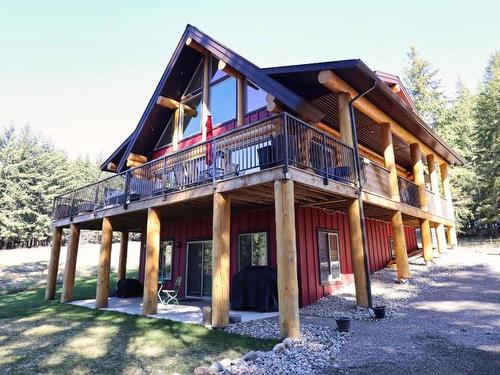 2589 Airstrip Road, North Shuswap, BC - Outdoor