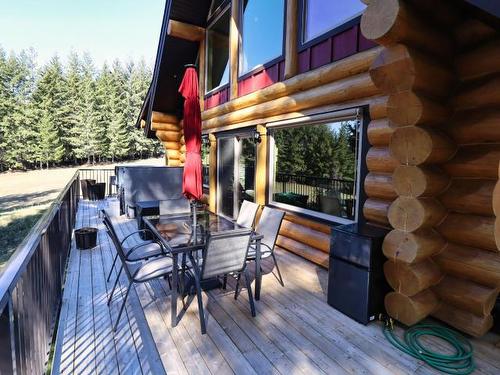 2589 Airstrip Road, North Shuswap, BC - Outdoor With Exterior