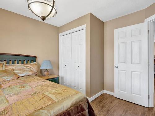 13-1855 Hillside Drive, Kamloops, BC - Indoor Photo Showing Bedroom