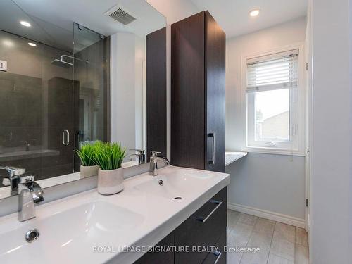 20 Redwing Pl, Toronto, ON - Indoor Photo Showing Bathroom