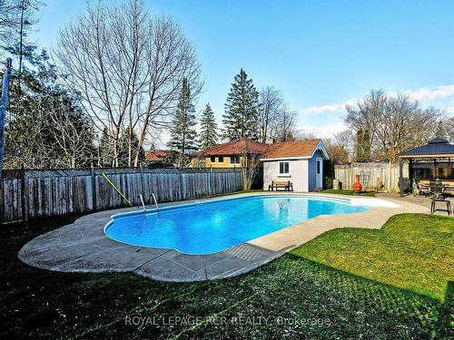25 Johnson Rd, Aurora, ON - Outdoor With In Ground Pool With Backyard