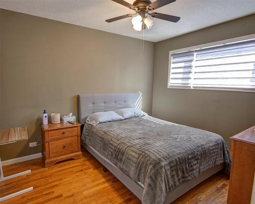 2105 25 Avenue, Vernon, BC - Indoor Photo Showing Bedroom