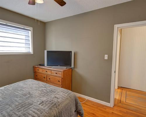 2105 25 Avenue, Vernon, BC - Indoor Photo Showing Bedroom