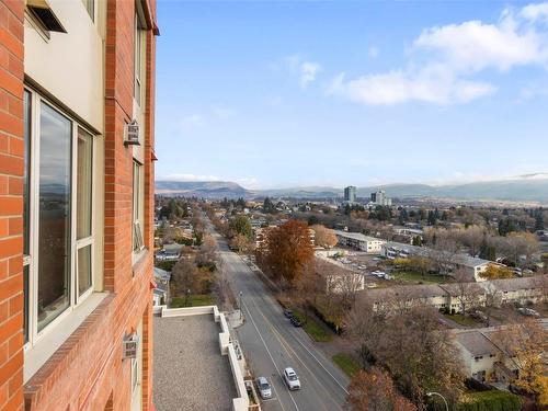 1008-1160 Bernard Avenue, Kelowna, BC - Outdoor With Balcony With View