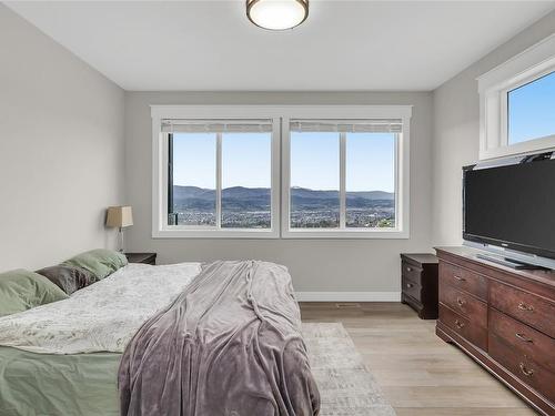 2232 Lavetta Drive, Kelowna, BC - Indoor Photo Showing Bedroom