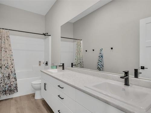 2232 Lavetta Drive, Kelowna, BC - Indoor Photo Showing Bathroom