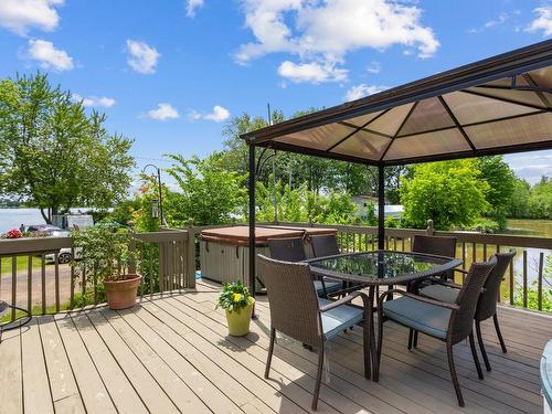 Terrasse - 49 Rue Taillefer, Grenville-Sur-La-Rouge, QC - Outdoor With Deck Patio Veranda With Exterior