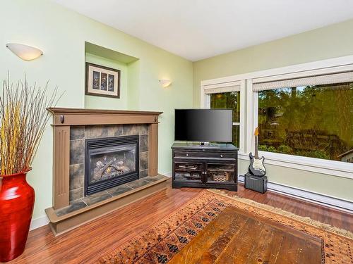 2328 Chilco Rd, View Royal, BC - Indoor Photo Showing Living Room With Fireplace