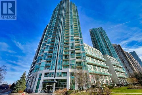 #203 -220 Burnhamthorpe Rd W, Mississauga, ON - Outdoor With Facade