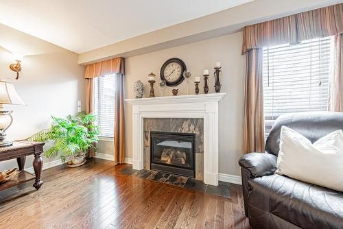 135 Theodore Drive, Hamilton, ON - Indoor Photo Showing Living Room With Fireplace