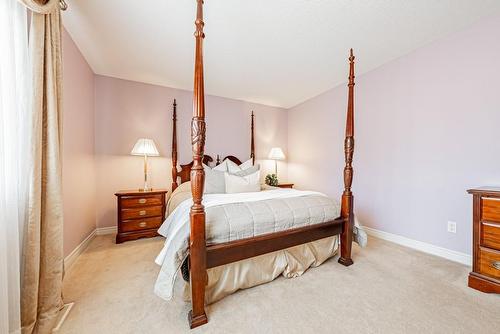 135 Theodore Drive, Hamilton, ON - Indoor Photo Showing Bedroom