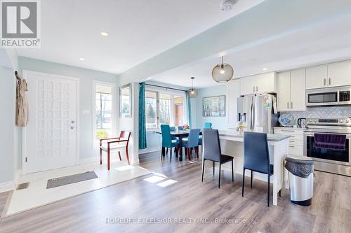 823 Essa Road, Barrie, ON - Indoor Photo Showing Kitchen With Upgraded Kitchen