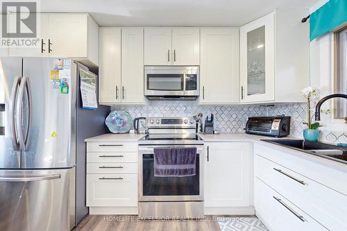 823 Essa Road, Barrie, ON - Indoor Photo Showing Kitchen