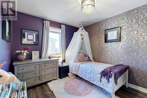 823 Essa Road, Barrie, ON - Indoor Photo Showing Bedroom