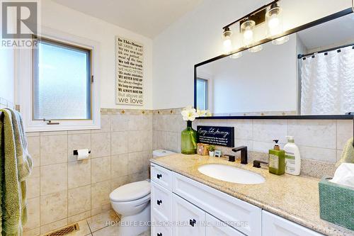 823 Essa Road, Barrie, ON - Indoor Photo Showing Bathroom
