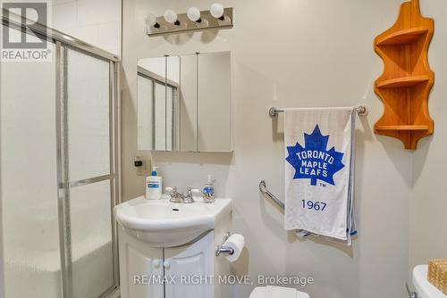 11 Tecumseth Street, Orillia, ON - Indoor Photo Showing Bathroom