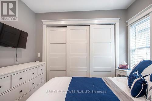 14 Page St, St. Catharines, ON - Indoor Photo Showing Bedroom