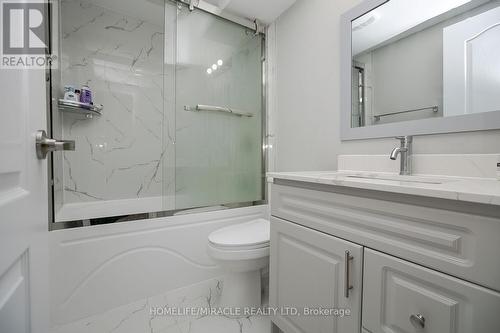 16 Finchley Cres, Brampton, ON - Indoor Photo Showing Bathroom