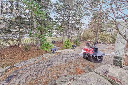 60 Country Club Dr, King, ON - Outdoor