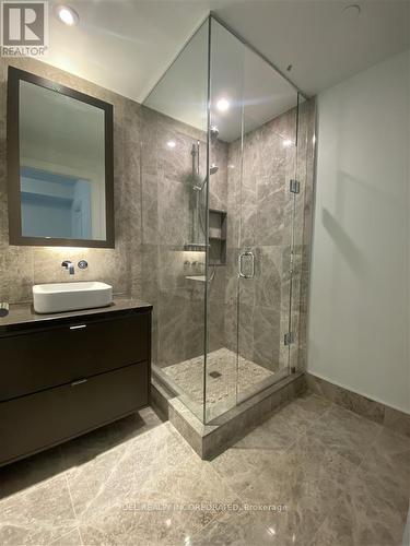 412 - 455 Wellington Street W, Toronto, ON - Indoor Photo Showing Bathroom