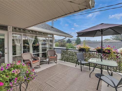 3818 Gellatly Road, West Kelowna, BC - Outdoor With Deck Patio Veranda With Exterior